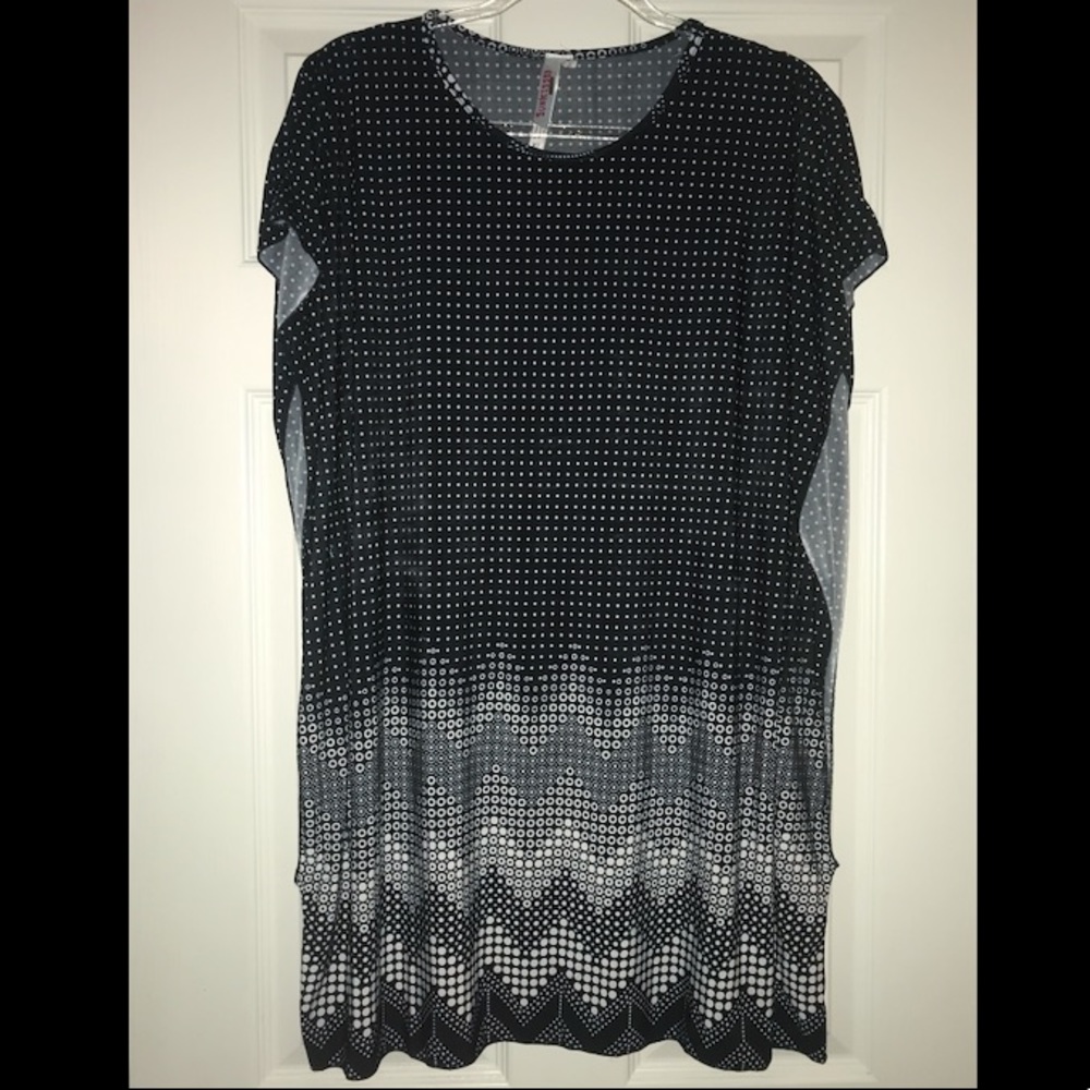 Black & white chevron and polka dot swim coverup